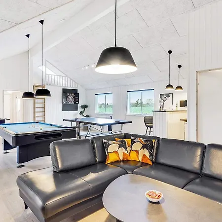 Ferienhaus 20 Person In Stege