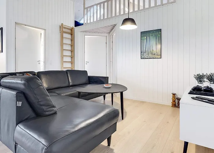 Ferienhaus 20 Person In Stege